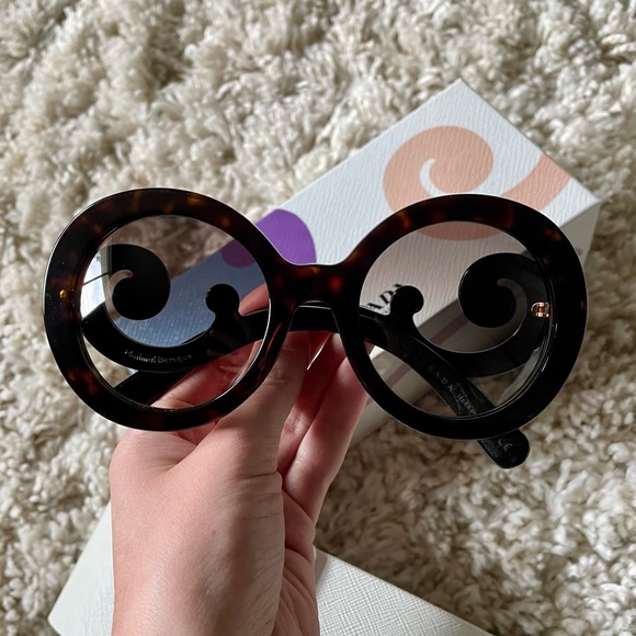 PRADA Minimal Baroque Round Tortoise Sunglasses - Picture 2 of 13